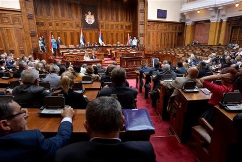 Скупштина Србије изгласала више закона и усвојила извештаје независних државних органа